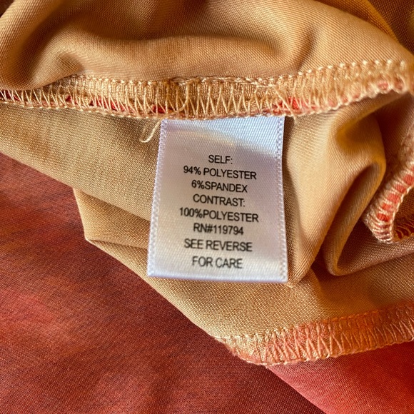 One world top - Picture 7 of 8